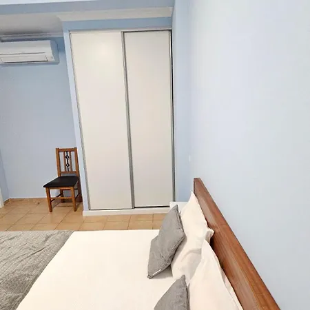 - New Botanic Garden Petit Apartment