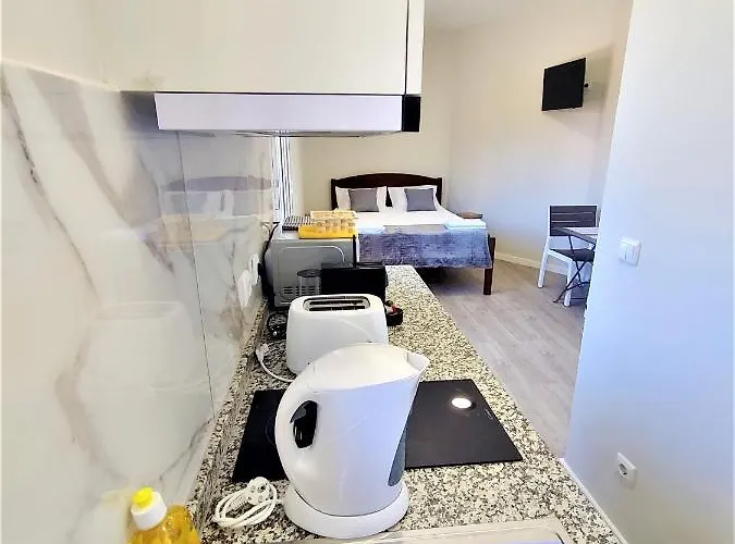 - New Botanic Garden Petit