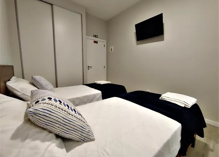 - New Botanic Garden Petit