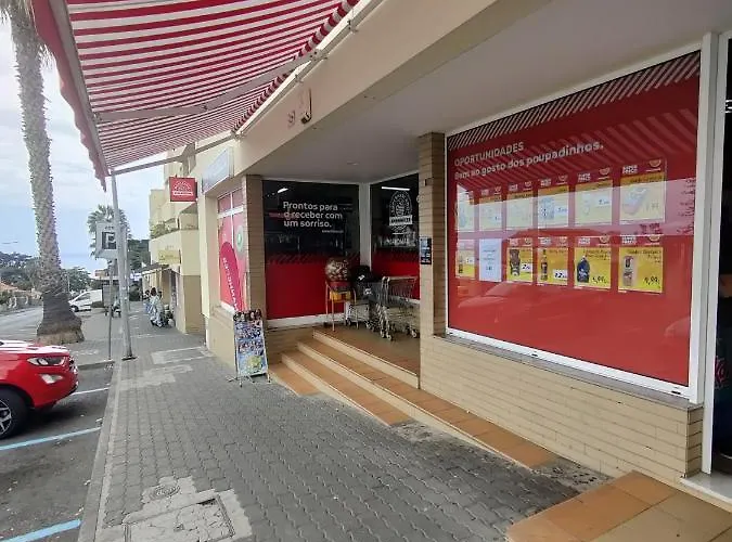 - New Botanic Garden Petit