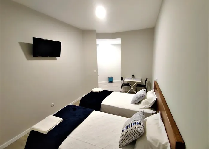 - New Botanic Garden Petit