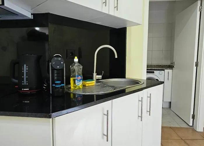 - New Botanic Garden Petit